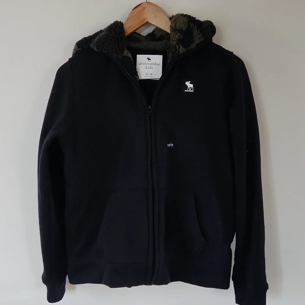NWOT Abercrombie Sherpa Lined Zip-up Hoodie